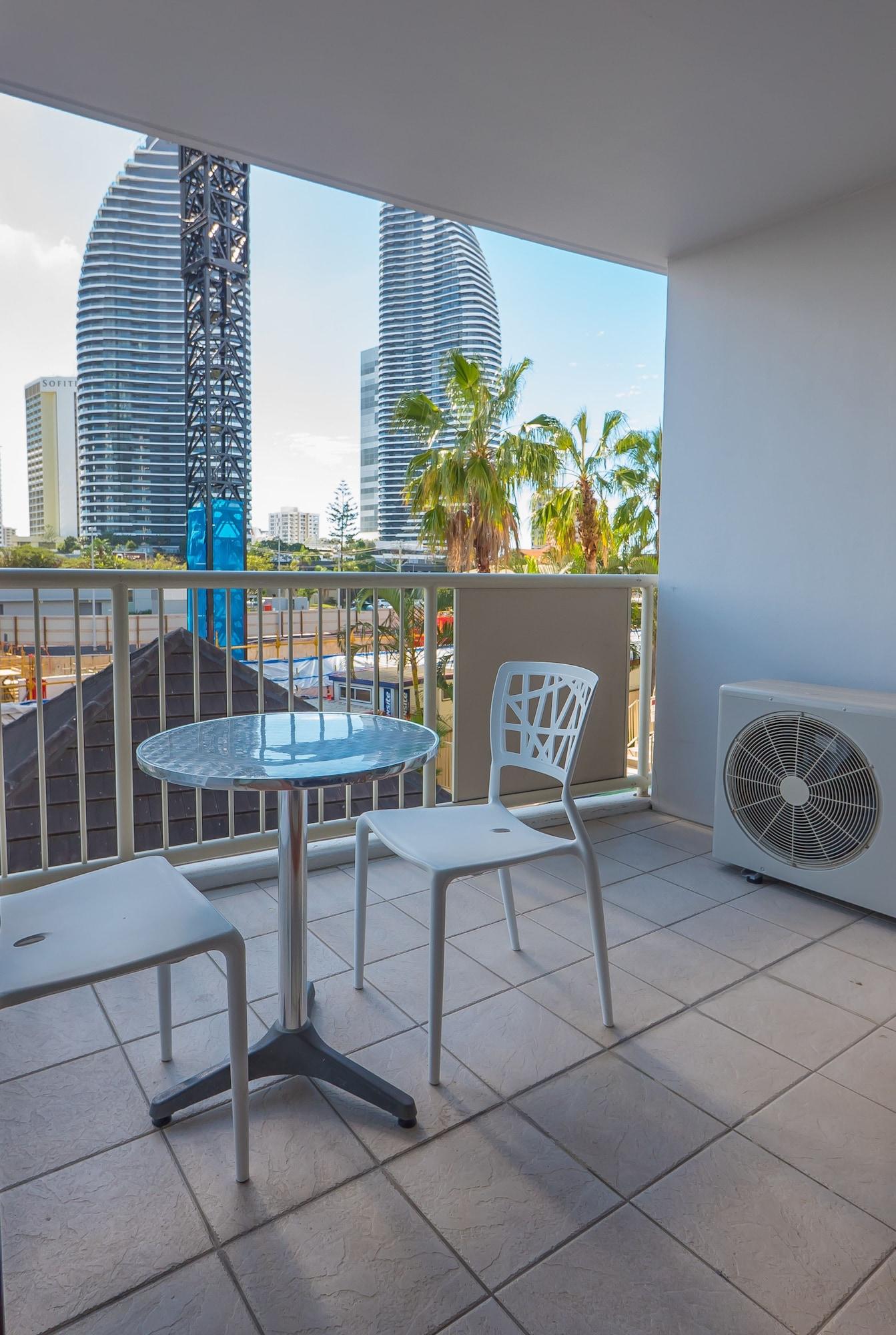 Broadbeach Savannah Resort Bagian luar foto