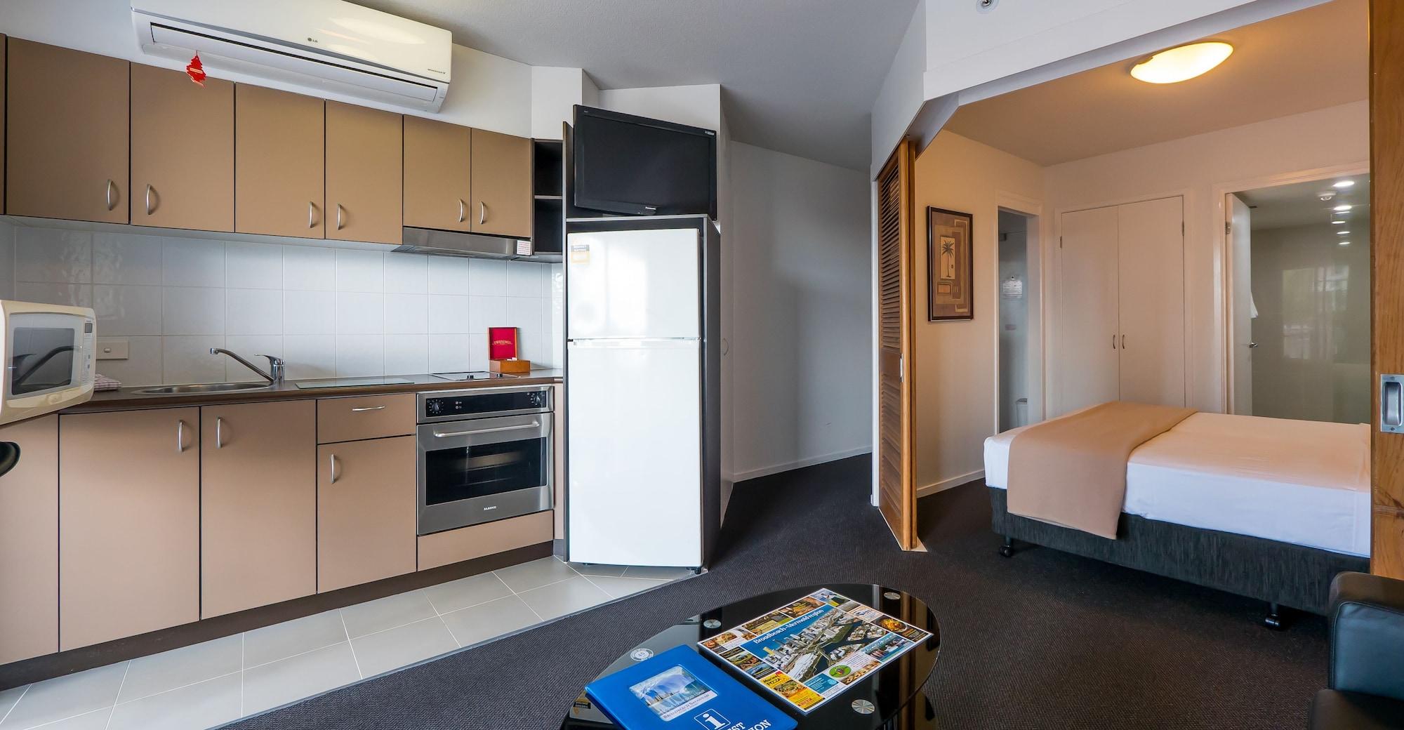 Broadbeach Savannah Resort Bagian luar foto