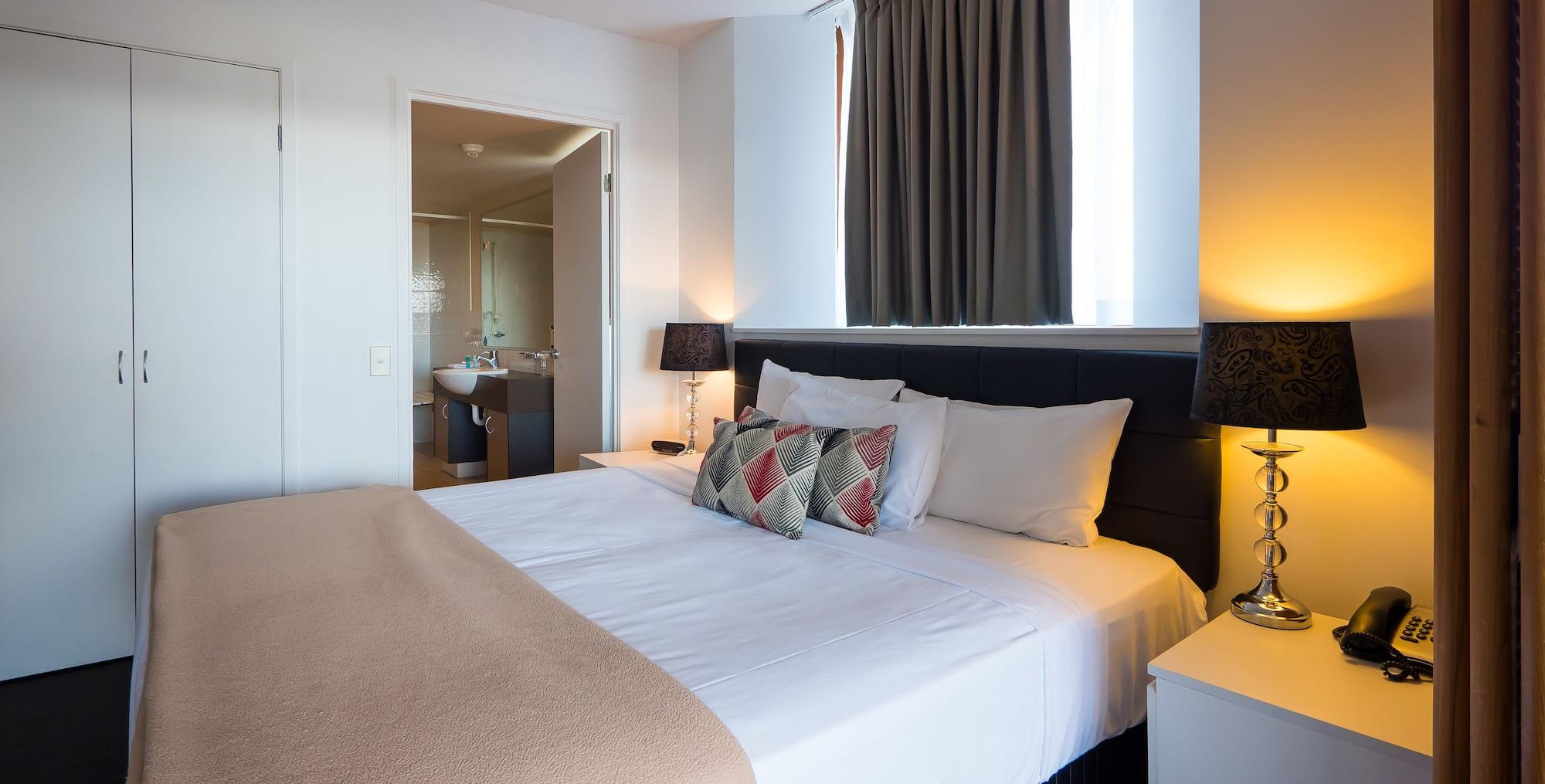 Broadbeach Savannah Resort Bagian luar foto